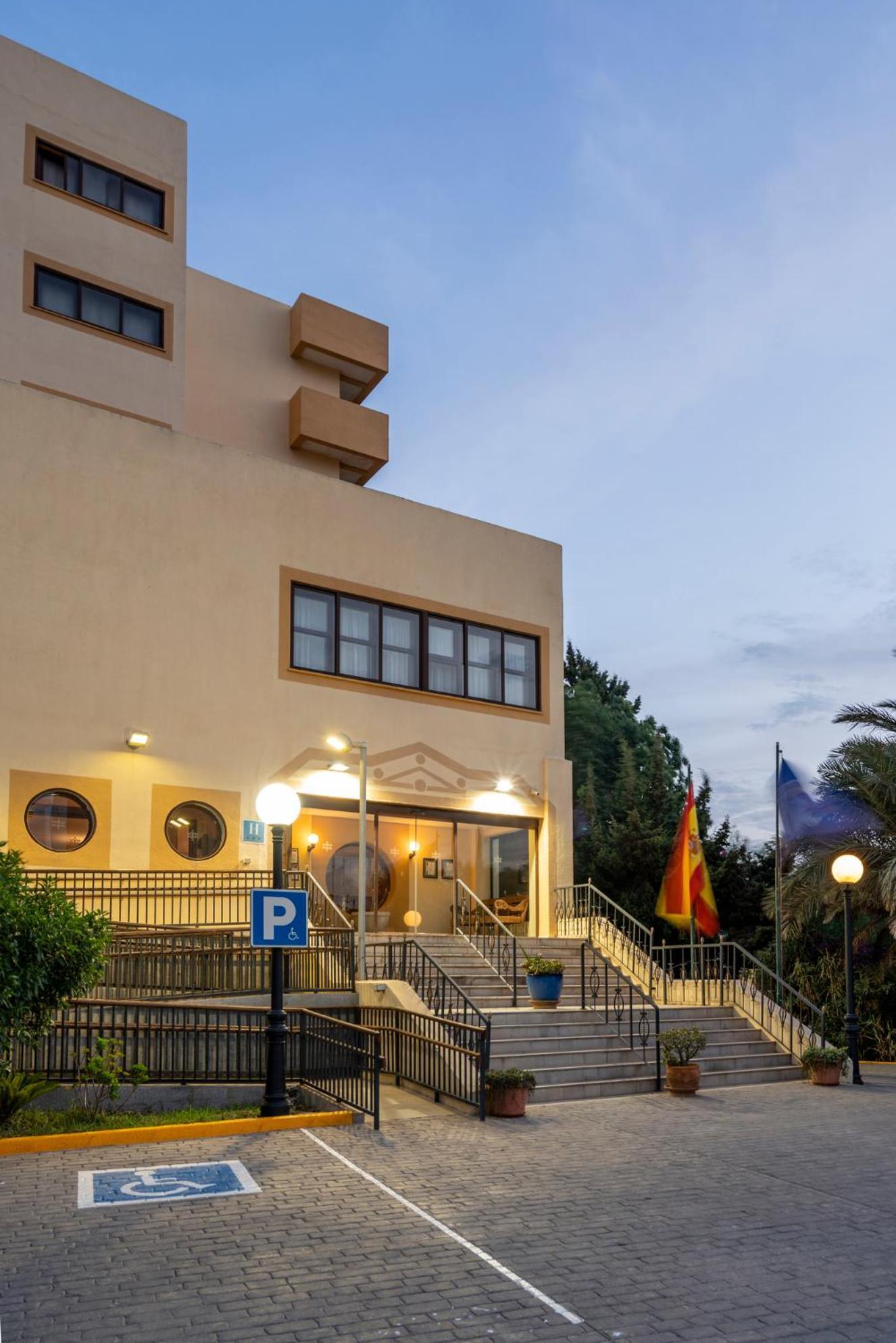 Parador De Melilla Exterior photo
